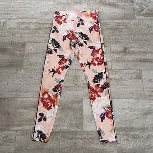 FOREVER 21 Activewear Leggings Floral Print
